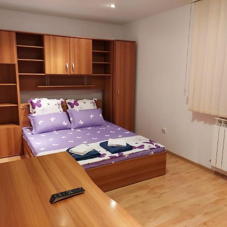 Bya Apartamento Iasi Exterior foto